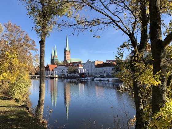 Technische Hochschule Lübeck - Fluss an der Hochschule